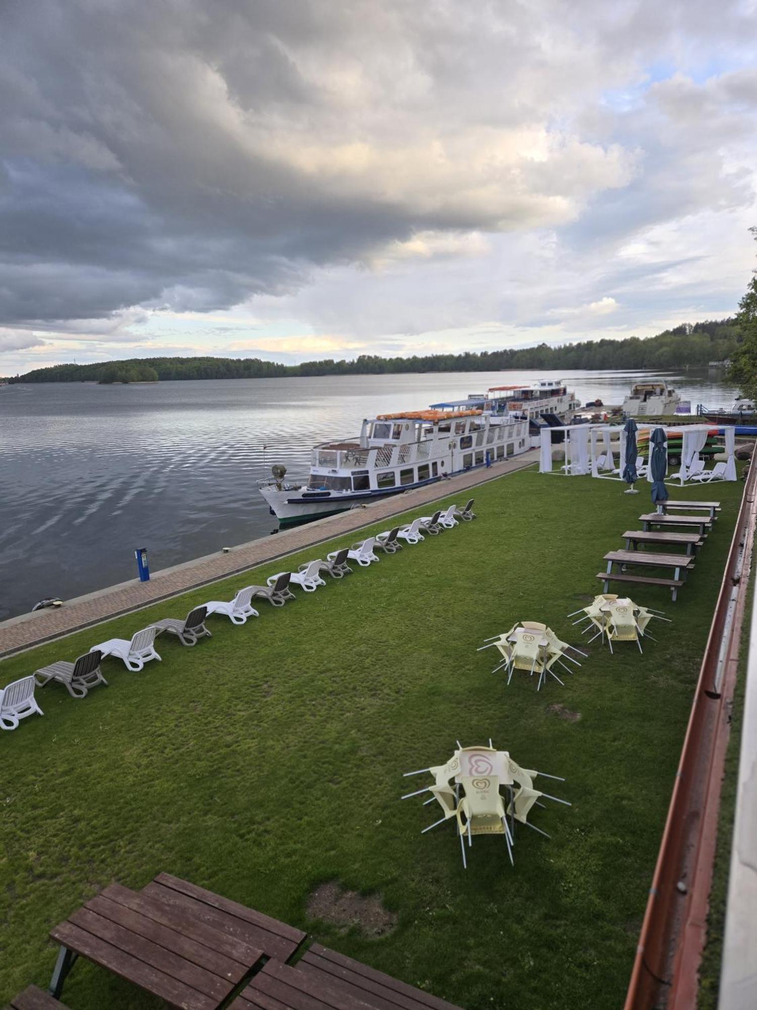 Domek Na Wodzie - Houseboat -Sauna, Taras Na Dachu, Dwie Sypialnie Mikolajki Bagian luar foto